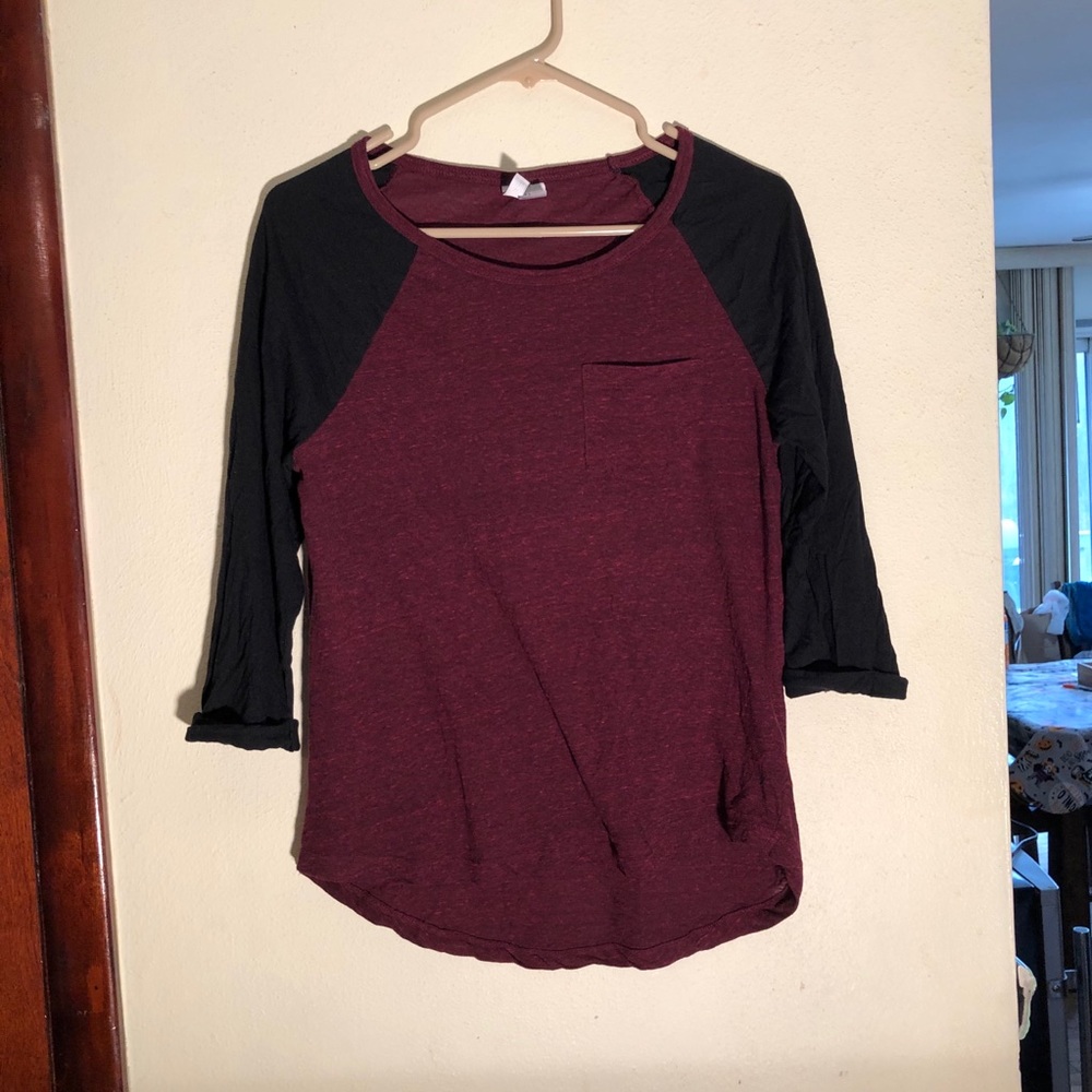 Cropped Sleeve Baseball Tee